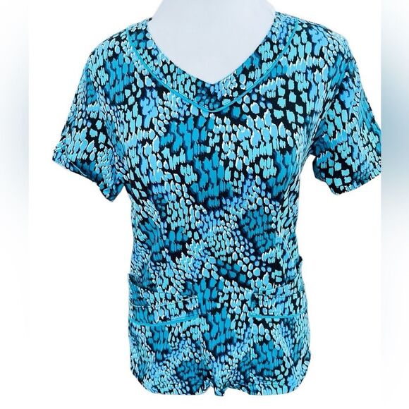 LANDAU Essentials Women's 4-Pocket V-Neck Scrub Top 8110, size XSM - Picture 1 of 6